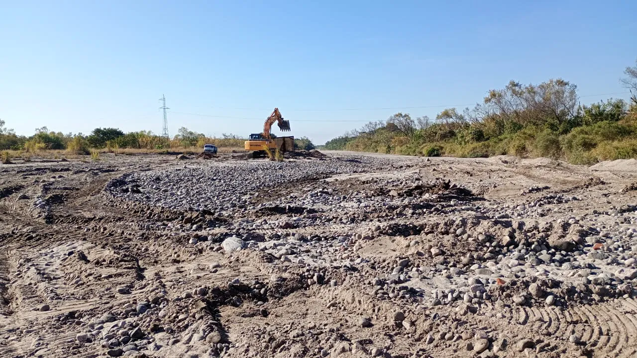 MINERIA-DETECTO-Y-CLAUSURO-UNA-EXPLOTACION-ILEGAL-EN-RIO-SECO-2